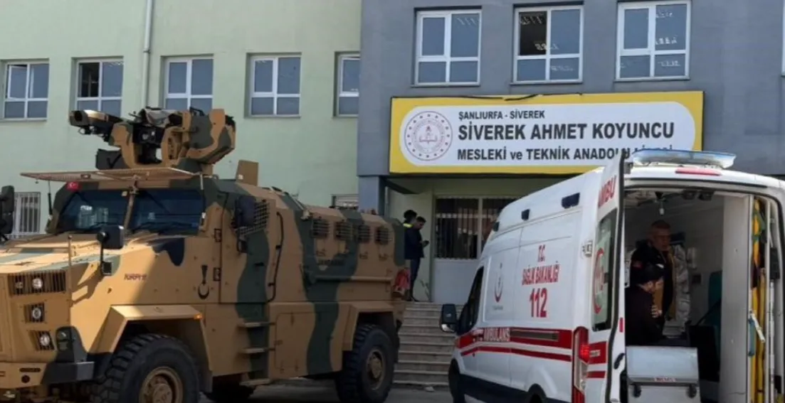 Видео: в Турции бывший ученик открыл стрельбу в лицее и покончил с собой