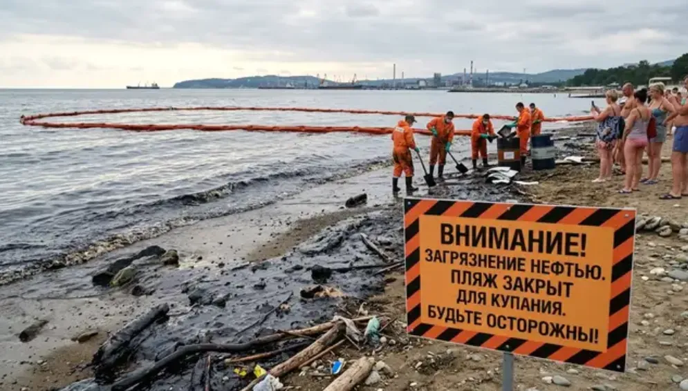 Российский академик заявил о безопасности отдыха, несмотря на атаки дронов и нефтяные дожди