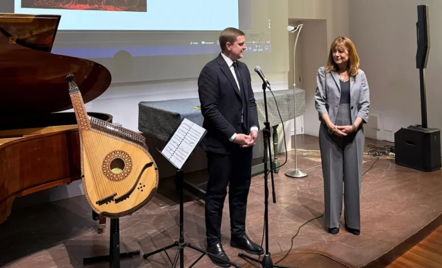 A Ukrainian bandura was donated to the National Museum of Musical Instruments in Rome