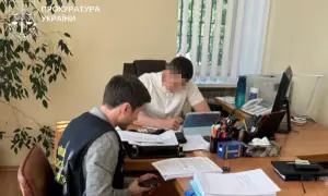 На Сумщине иностранец пытался подкупить пограничников российскими рублями