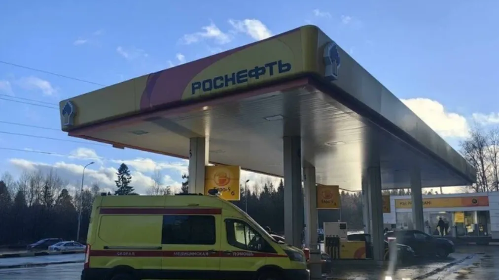 В России пенсионер скончался в очереди за бензином