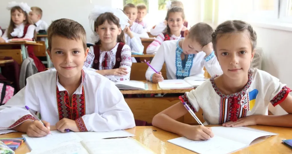 У Києві вчительку оштрафували на 3400 грн за російську мову на уроці