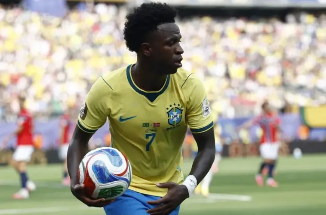 Arsenal wants to sign Vinícius Júnior
