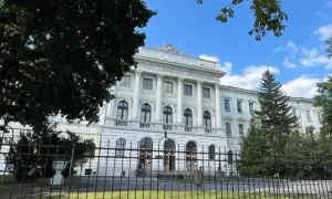 Средняя пенсия в Украине превысила 7,2 тыс. грн