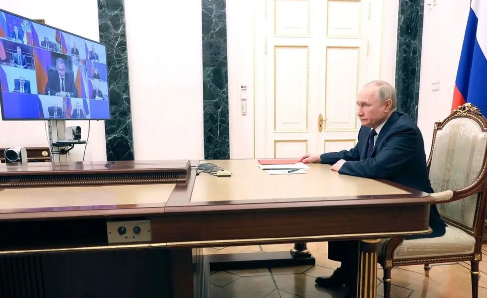 Putin boi się nawet jedzenia: Kremlowskie wyjazdy przekształcono w operację specjalną