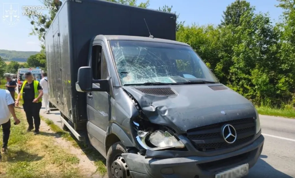 A drunk driver fatally struck a soldier in the Lviv region