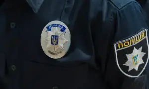 У Києві розікрали півмільйона на шкільних партах: тривають обшуки
