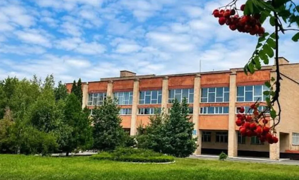 A possible case of tuberculosis was detected at a high school in Kamianets-Podilskyi