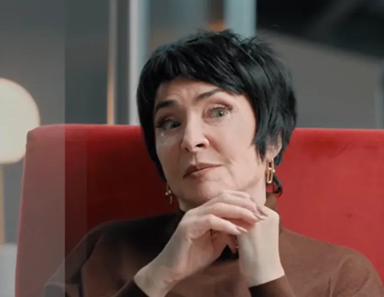 Предательница Лолита заговорила о смерти и вспомнила о родственниках, похороненных в Украине