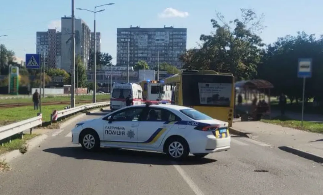 В Киеве столкнулись две маршрутки: пострадал ребенок