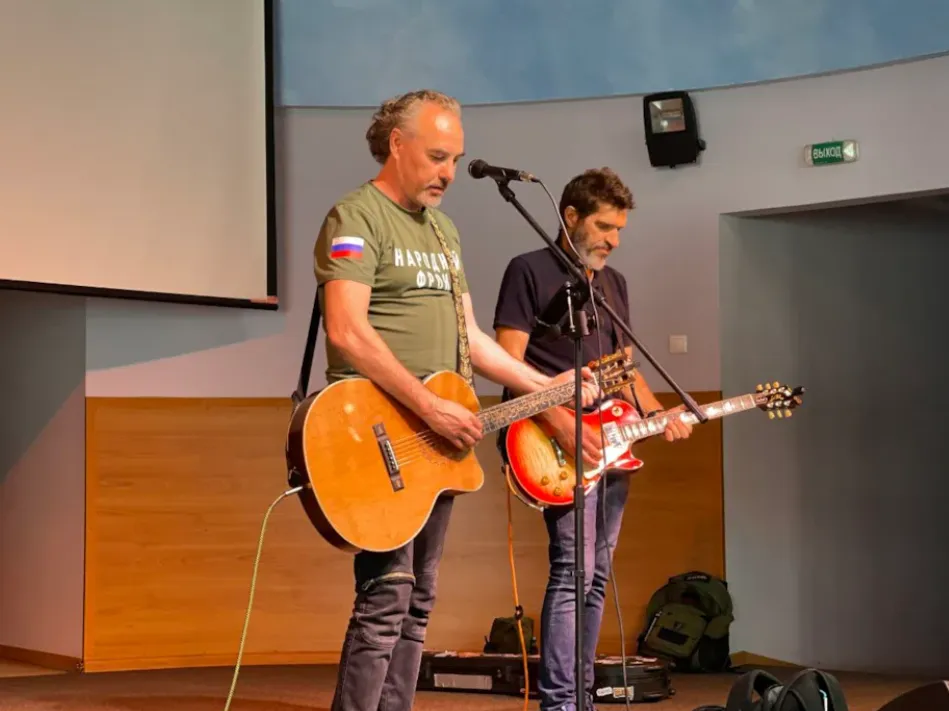 A singer from Kyiv was awarded the title of Honored Artist of the DPR