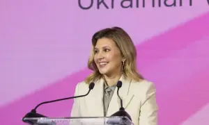 أظهرت المغنية الرئيسية في فرقة KAZKA، ألكسندرا زاريتسكا، قوامها بعد أن خسرت 35 كيلوغرامًا من وزنها
