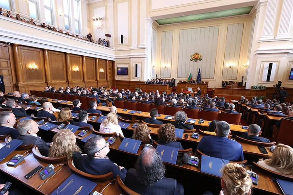 Парламент Болгарии одобрил размещение американских самолетов-заправщиков