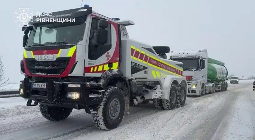 Масові ДТП охопили Україну: які траси зараз найнебезпечніші через негоду