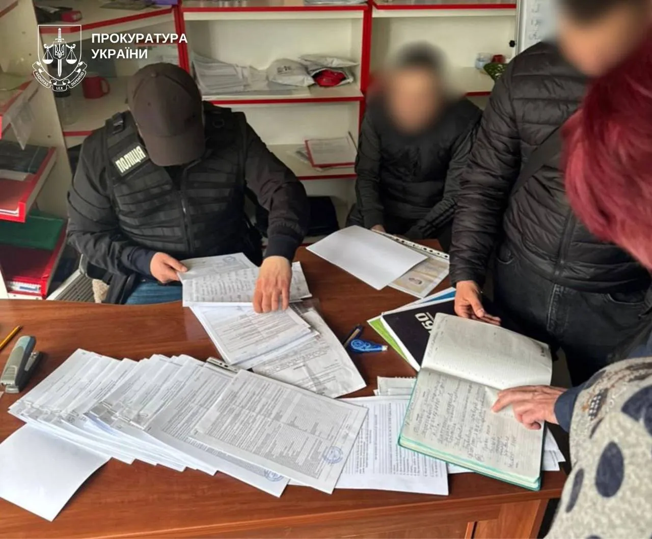 У Києві викрили схему незаконного оформлення авто через базу МВС