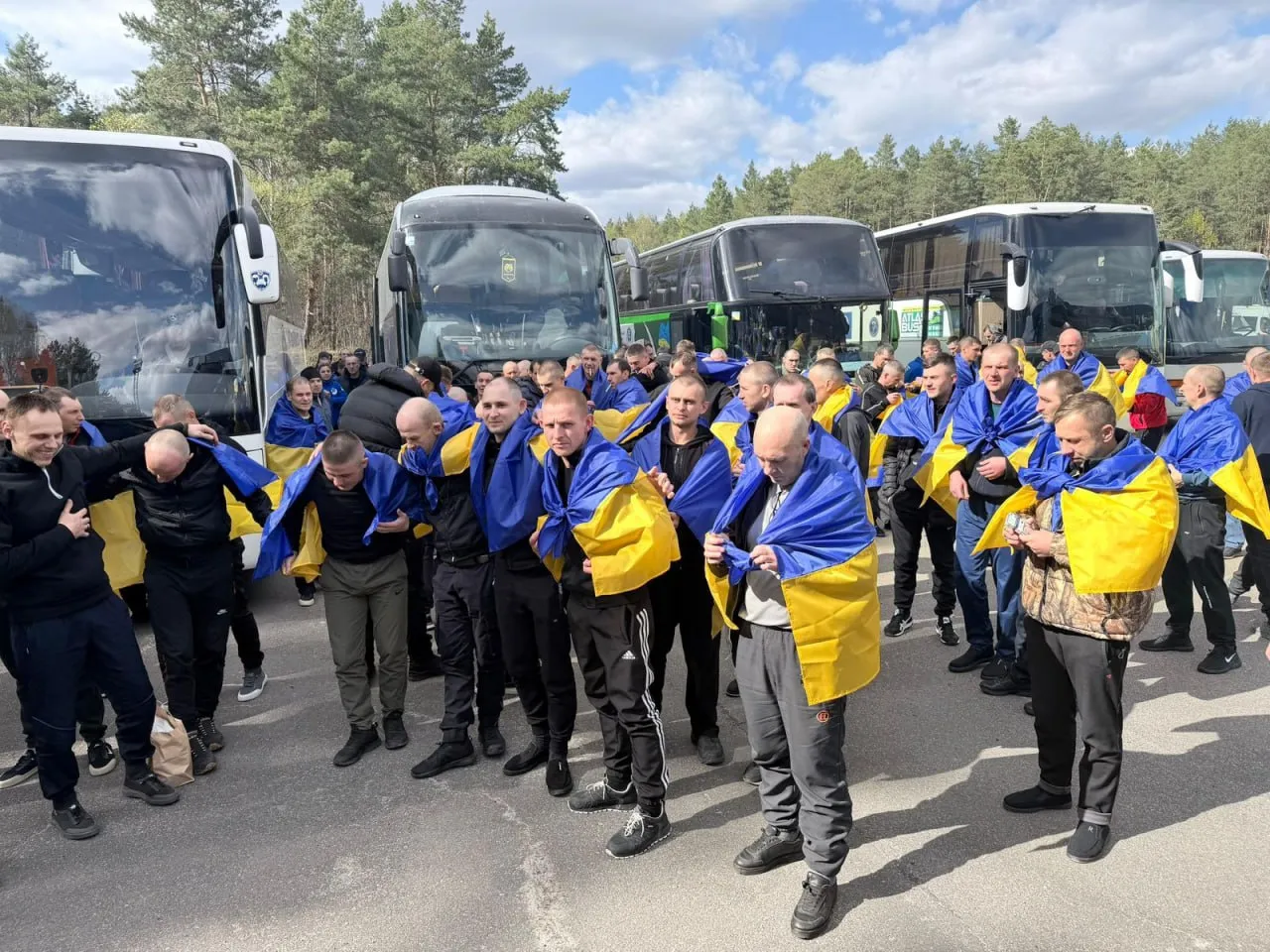 Україна повернула з полону 193 військових — Зеленський