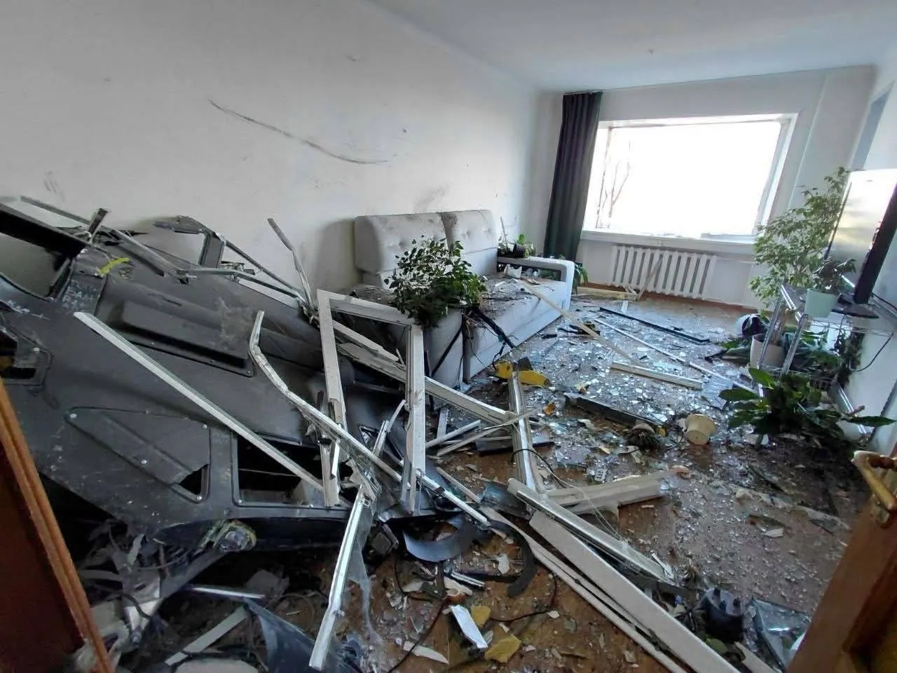 У Дніпрі Шахед влетів у квартиру і не вибухнув