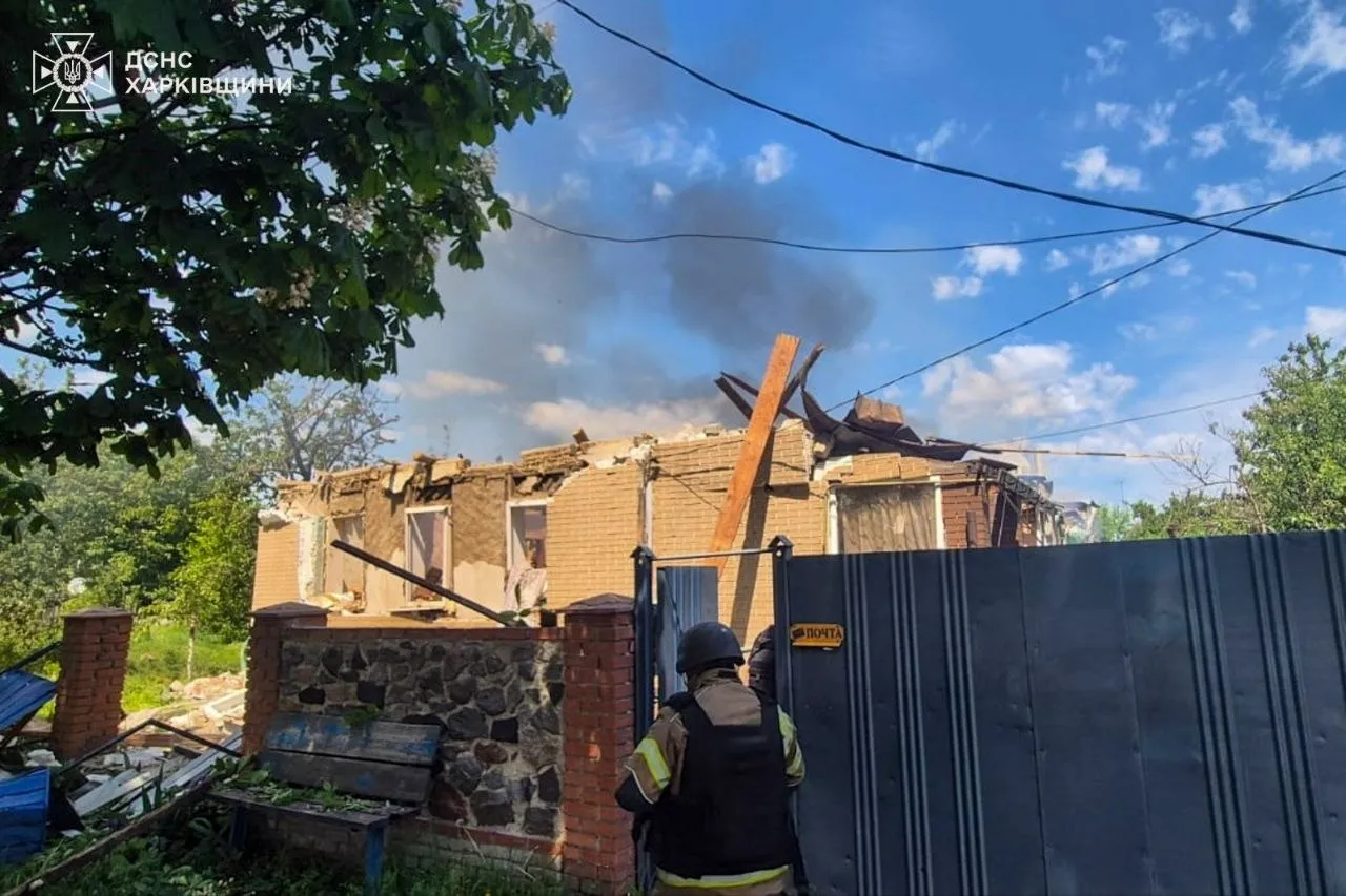 рф вдарила дроном по Шевченковому на Харківщині: загинула жінка, троє постраждали