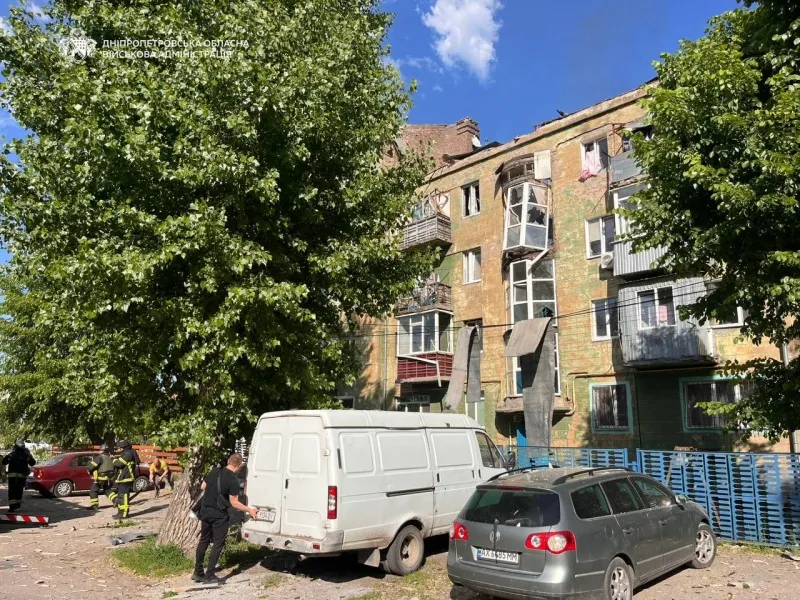 РФ вдарила по багатоповерхівках у Дніпрі: вже 11 постраждалих