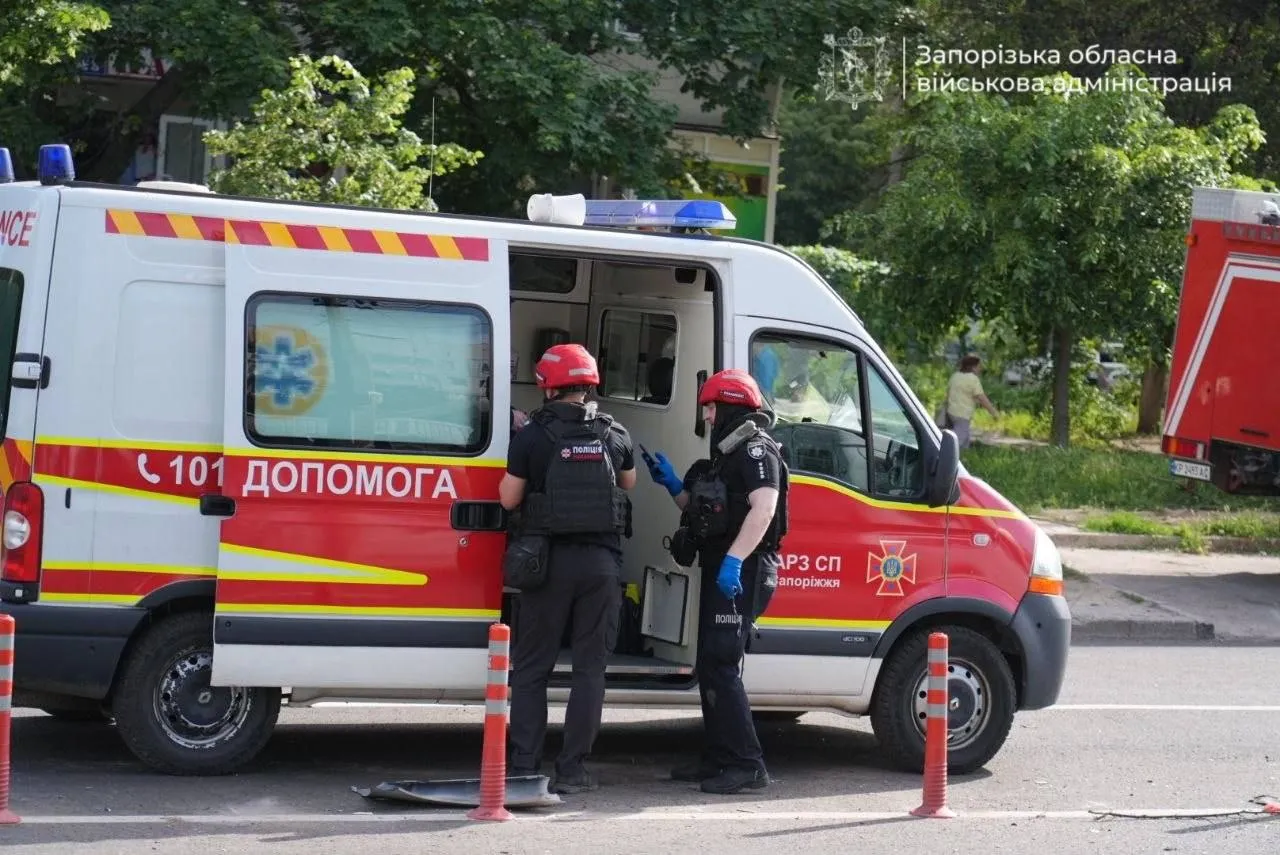 Удар РФ по Запоріжжю: двоє загиблих, 18 поранених, серед постраждалих — шестеро дітей