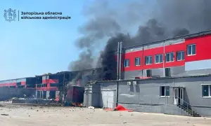 Россияне нанесли удар по сортировочному центру «Новой почты» в Запорожье