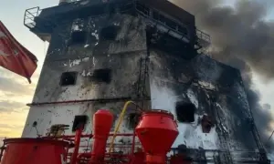 В Одесской области после российской атаки на предприятии вспыхнул пожар