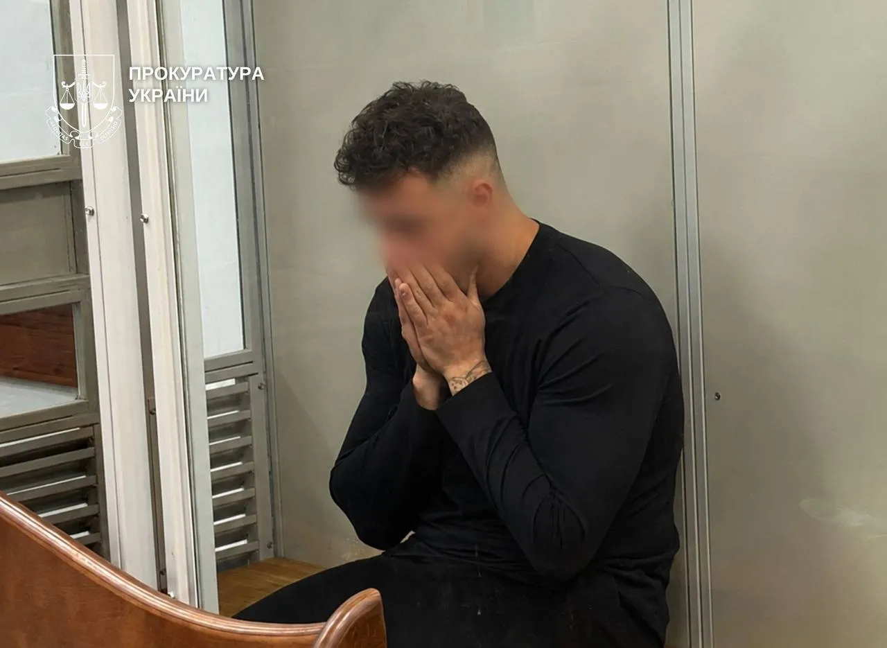 Video: A BMW driver who fatally struck a cyclist while drunk was taken into custody in Kyiv