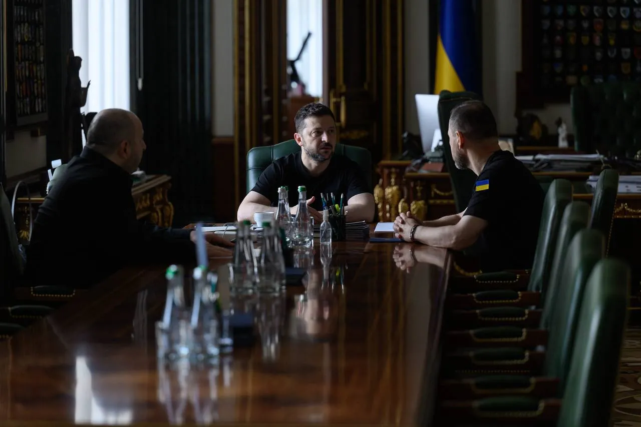 Зеленский объявил о новых должностях для Умерова и Клименко