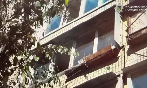 Відео: у київській висотці сталась масштабна пожежа