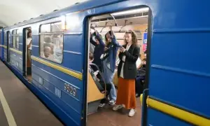 Когда в Киеве начнут ставить главную елку