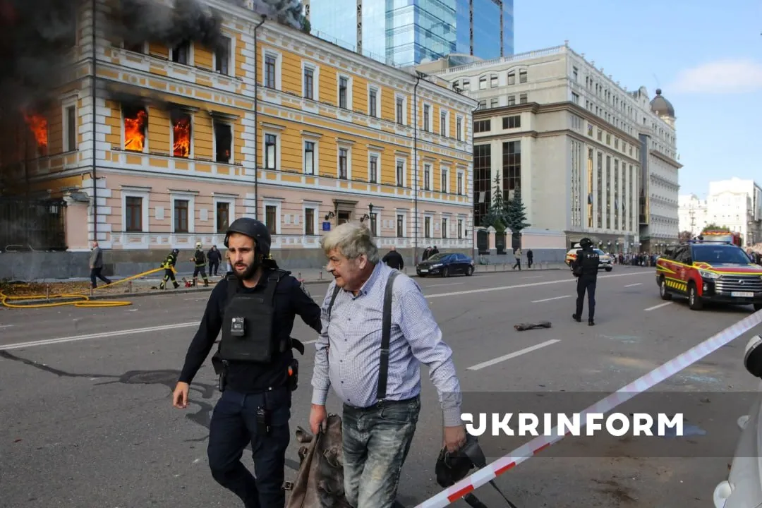 Видео: Зеленский анонсировал ответные меры в отношении России за удар по зданию НАН