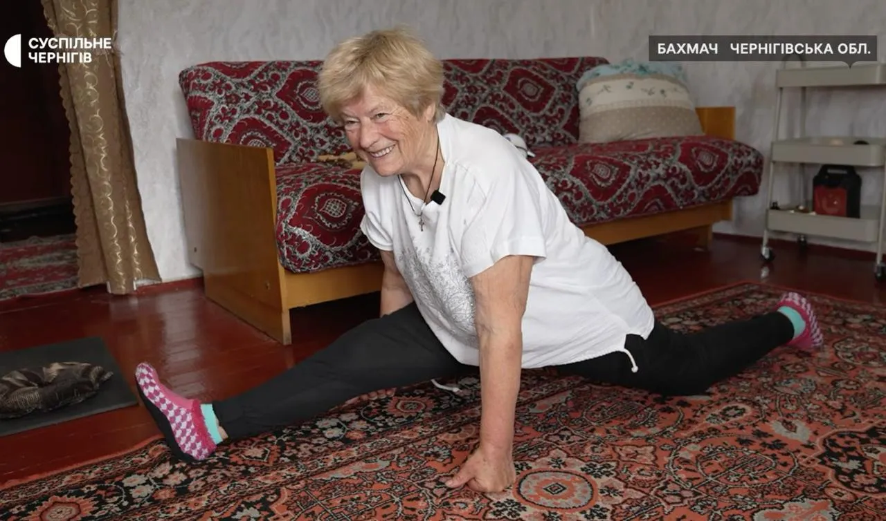82-летняя украинка похудела на 14 кг и научилась садиться в шпагат