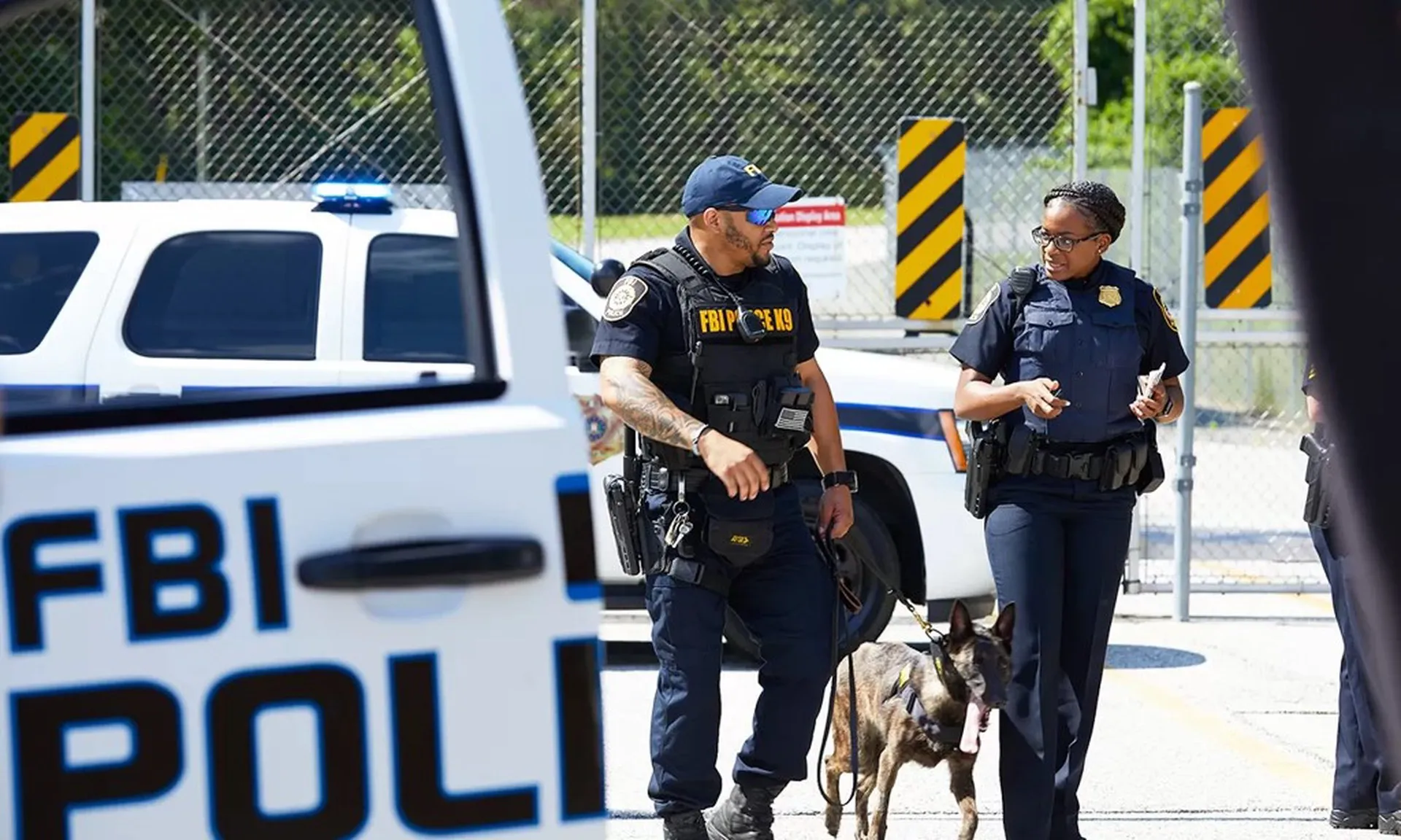 Во Флориде задержали уроженца РФ за срыв украинских флагов и нападение на женщину