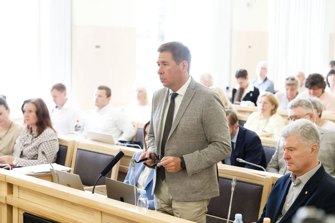 Розгляд позову Петра Порошенка щодо санкцій РНБО продовжать 7 листопада