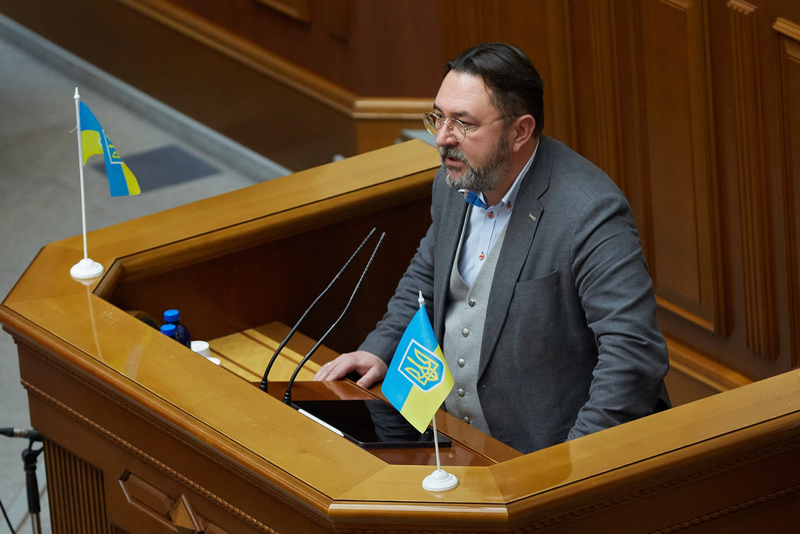 Потураев: из-за нехватки украинских храмов за рубежом часть украинцев посещает русские церкви
