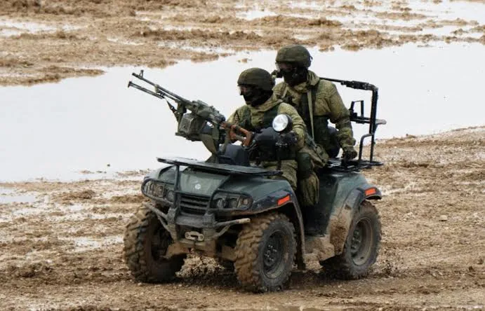 Відео: На Харківщині двоє окупантів підірвалися на міні та потрапили під удар дронів