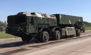 Автоваз скоротив виробництво та урізав зарплати через кризу на російському ринку