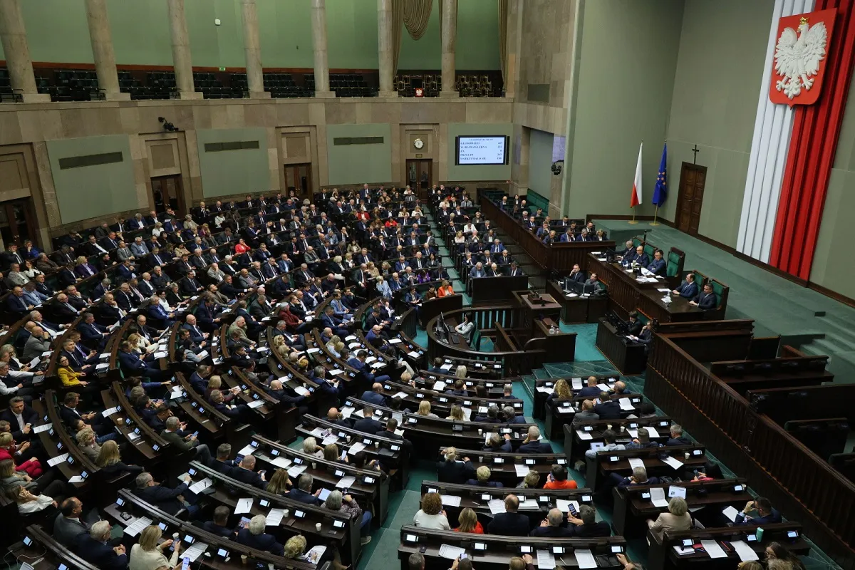 Двух депутатов Сейма Польши наказали за срыв заседания