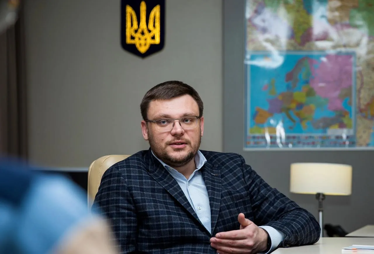 Корупційний скандал  з директором НАБУ Кривоносом: що відомо та чому немає відповіді