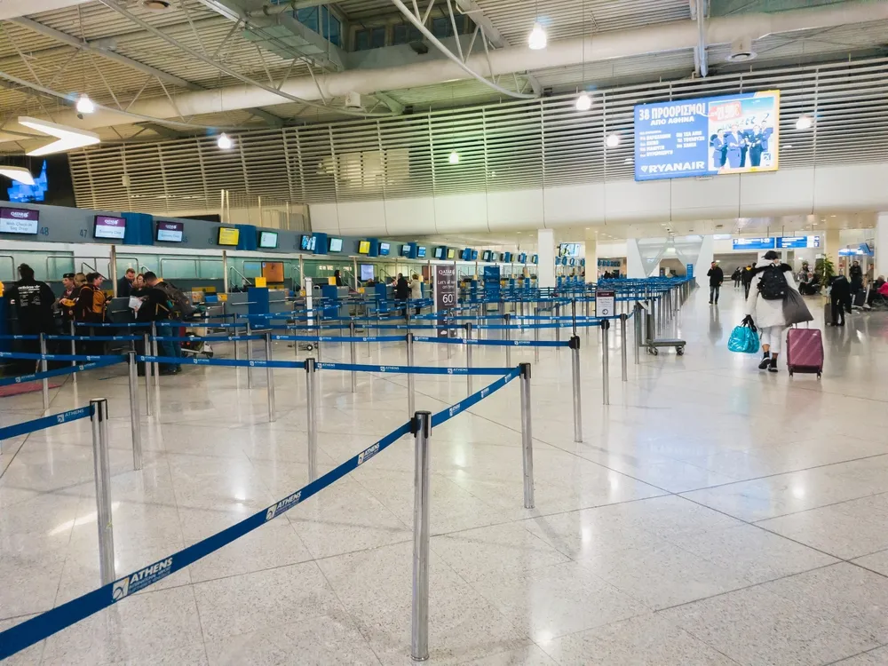 У Греції призупиняли авіарейси через збій систем управління повітряним рухом