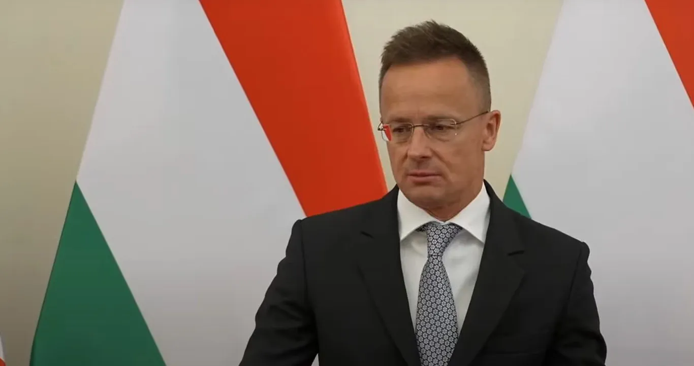 Міністр закордонних справ Угорщини потрапив у Баня-Луку на приватному літаку