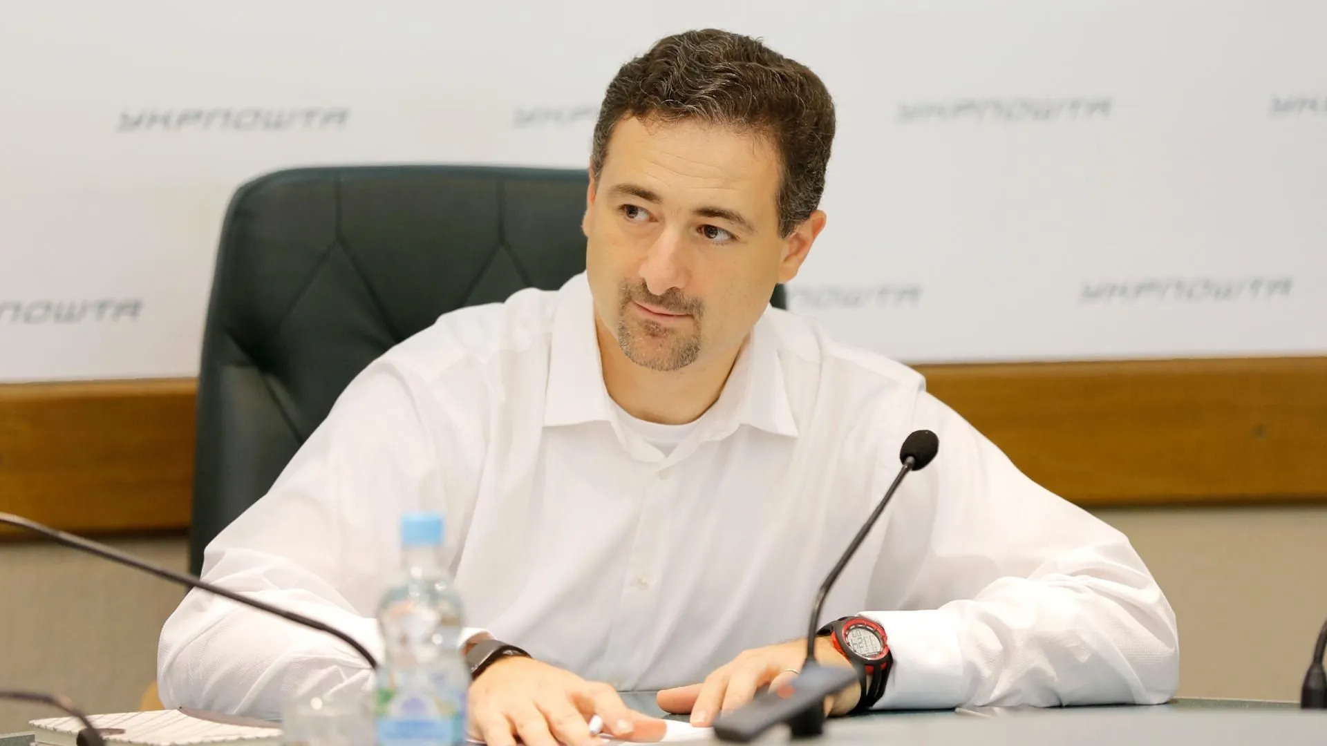 Гендиректор «Укрпошти» Смілянський пояснив, чому назвав користувачку соцмереж повією