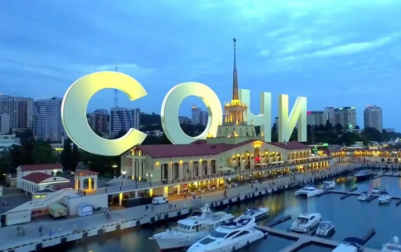 Сочі втратив третину туристів через атаки дронів