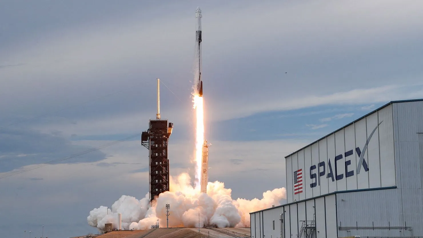 Ілон Маск розглядає IPO SpaceX для фінансування орбітальних дата-центрів