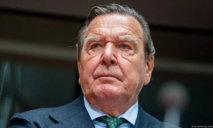 Schröder obronił „Nord Stream 2” i fundusz na jego dokończenie