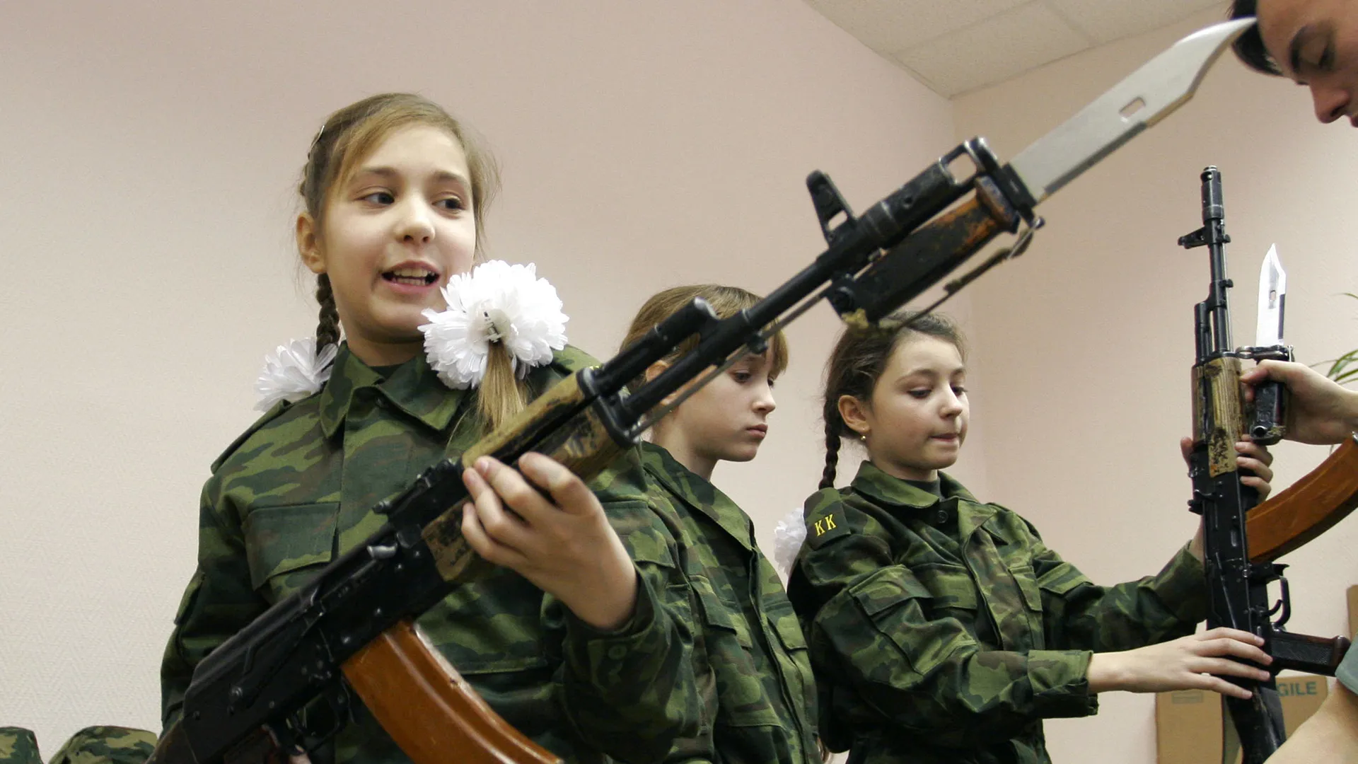 Россия в 2,5 раза усилит военную подготовку школьников на оккупированных территориях