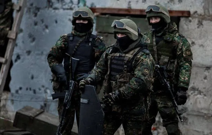 Видео: Боец спецназа российского ГРУ сдался в плен после неудачного штурма