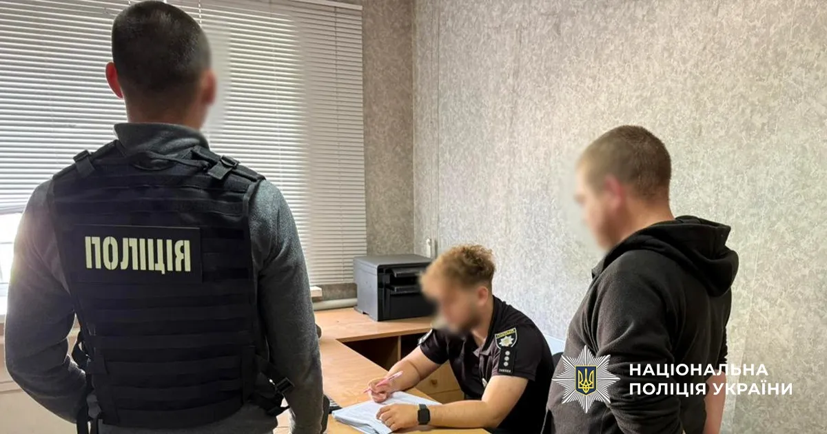 Заштовхали чоловіка до буса, а потім покинули помирати: двом військовим ТЦК оголосили підозру
