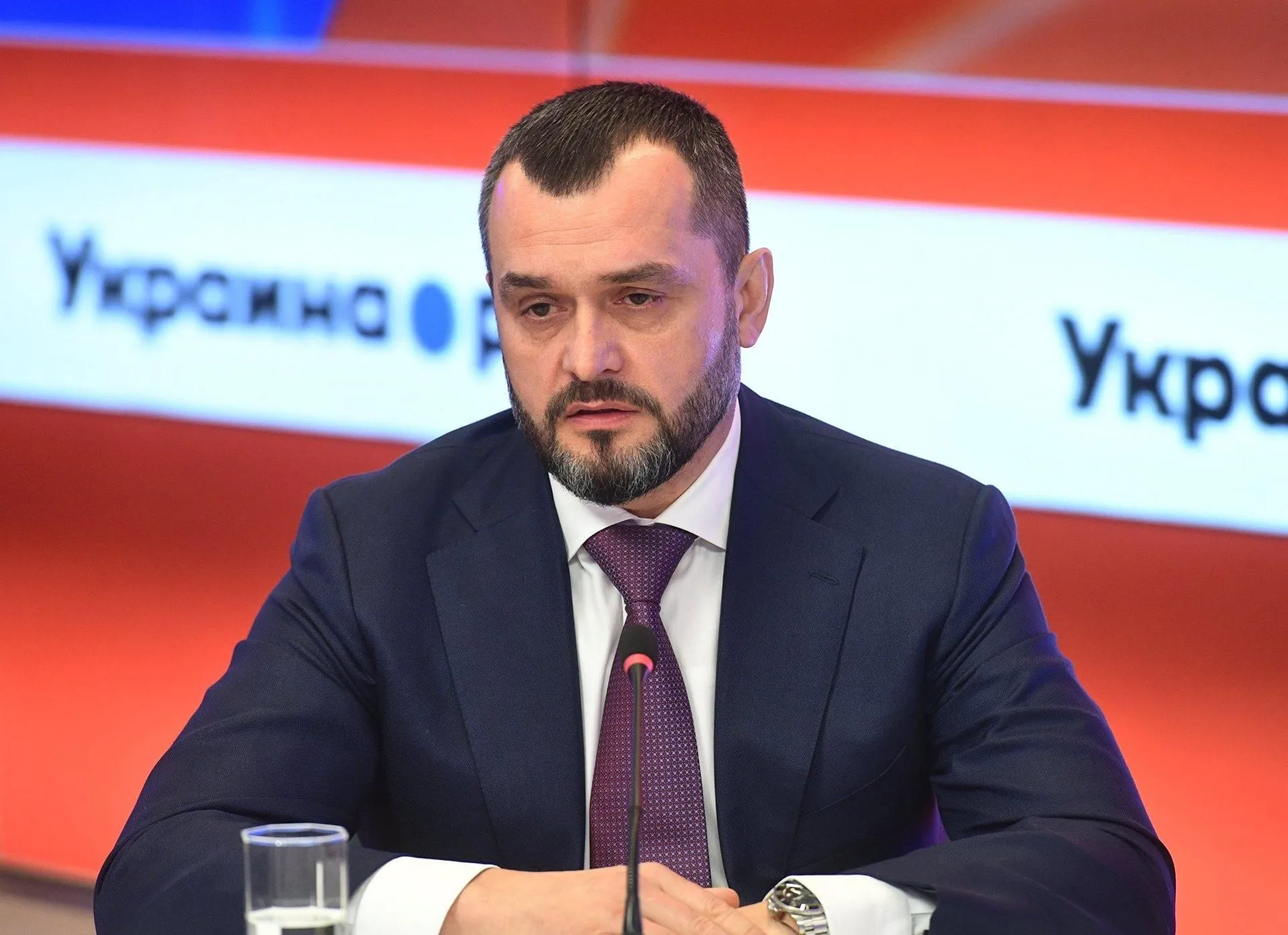 ВАКС конфіскував активи колишнього міністра МВС Віталія Захарченка на користь держави ВАКС конфіскував активи колишнього міністра МВС Віталія Захарченка на користь держави