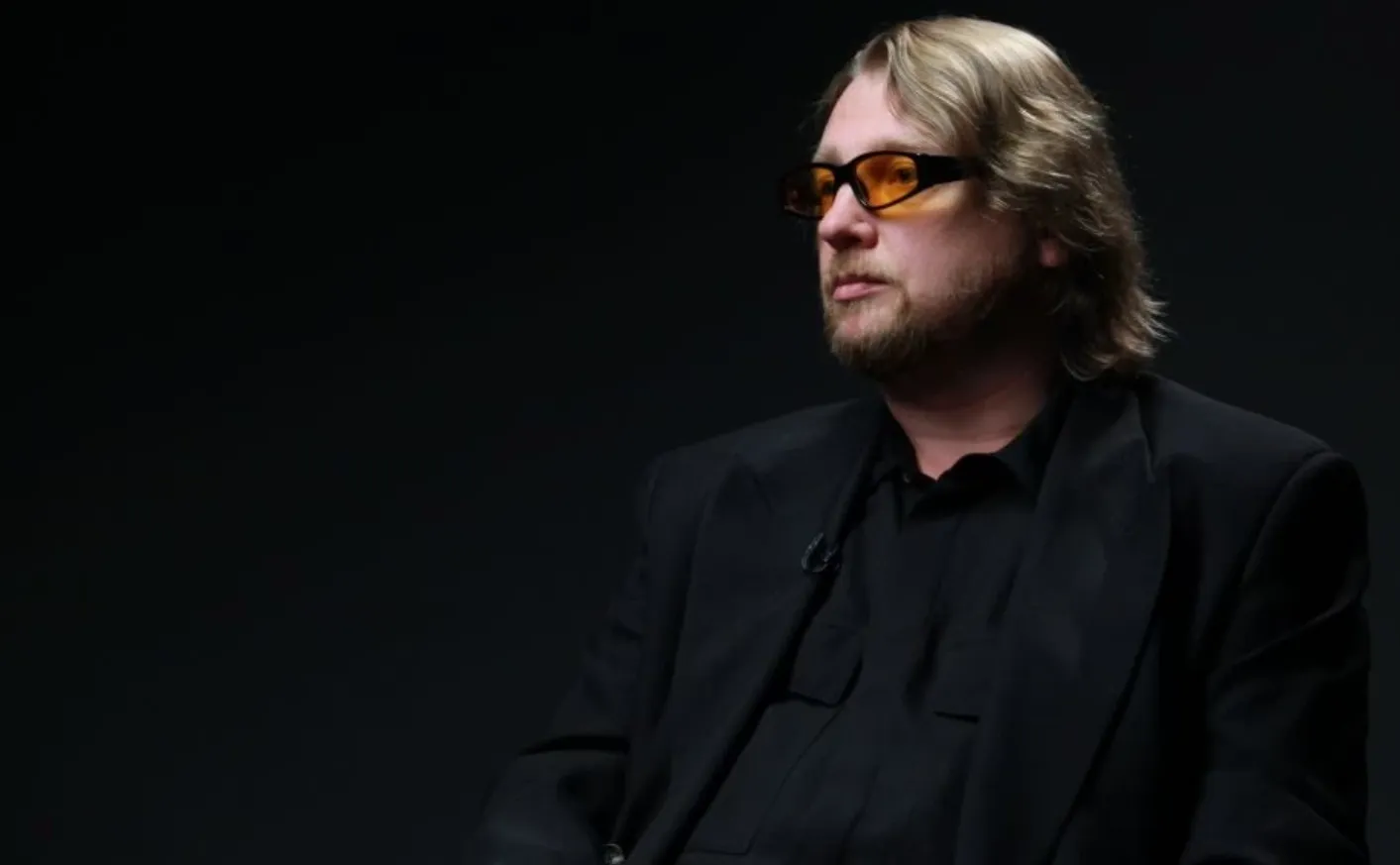 Ведучий «Ісландії» Петров працює в Національному військовому меморіальному кладовищі